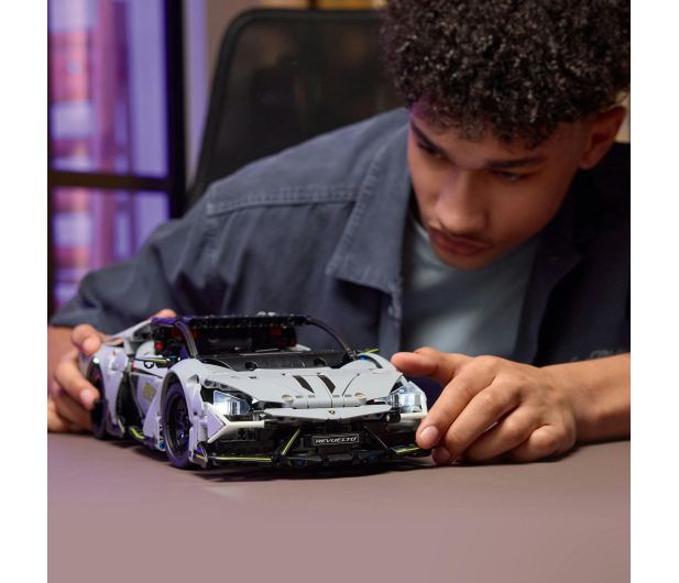 LEGO Technic 42214 Supersamochód Lamborghini Revuelto - 1331708 - zdjęcie 6